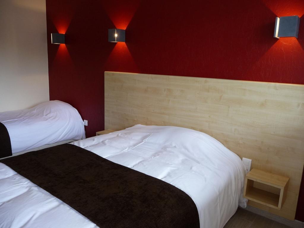 La Godiniere Hotel Cholet Ruang foto